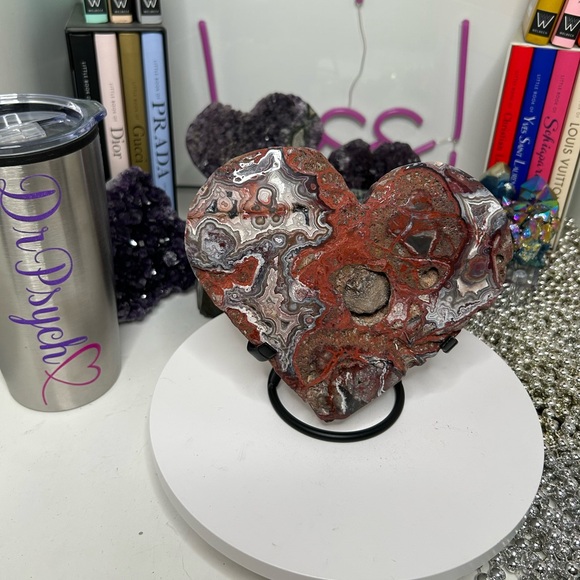 Red Mexican Lace Agate Heart w/holder - MXREDLCEAGTHRT-002 Approx 6.50” width - Picture 5 of 11